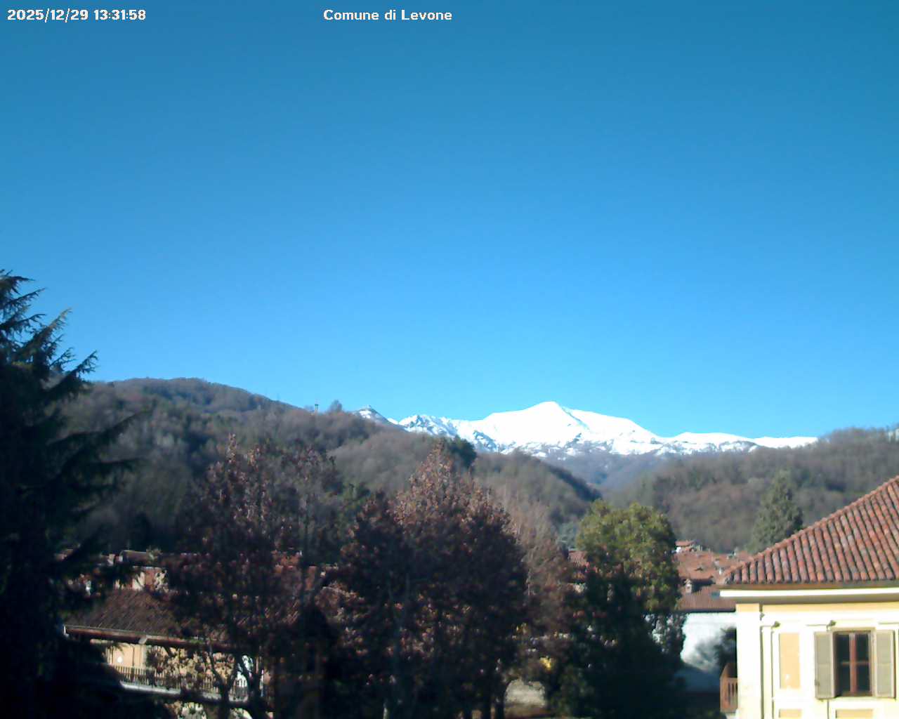 immagine della webcam nei dintorni di Rivarolo Canavese: webcam Levone