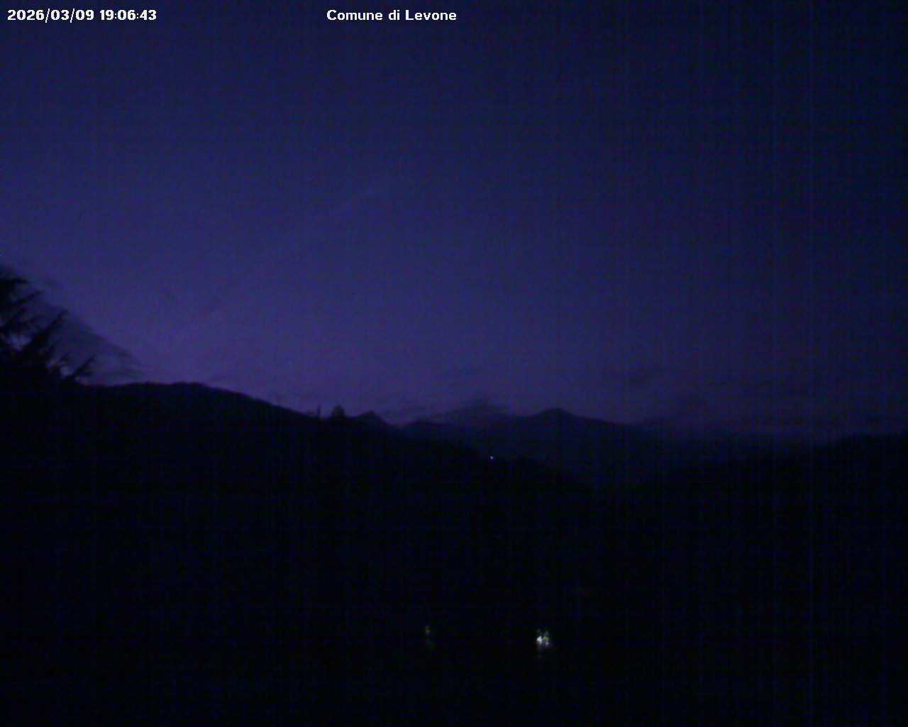 immagine della webcam nei dintorni di Rivarolo Canavese: webcam Levone