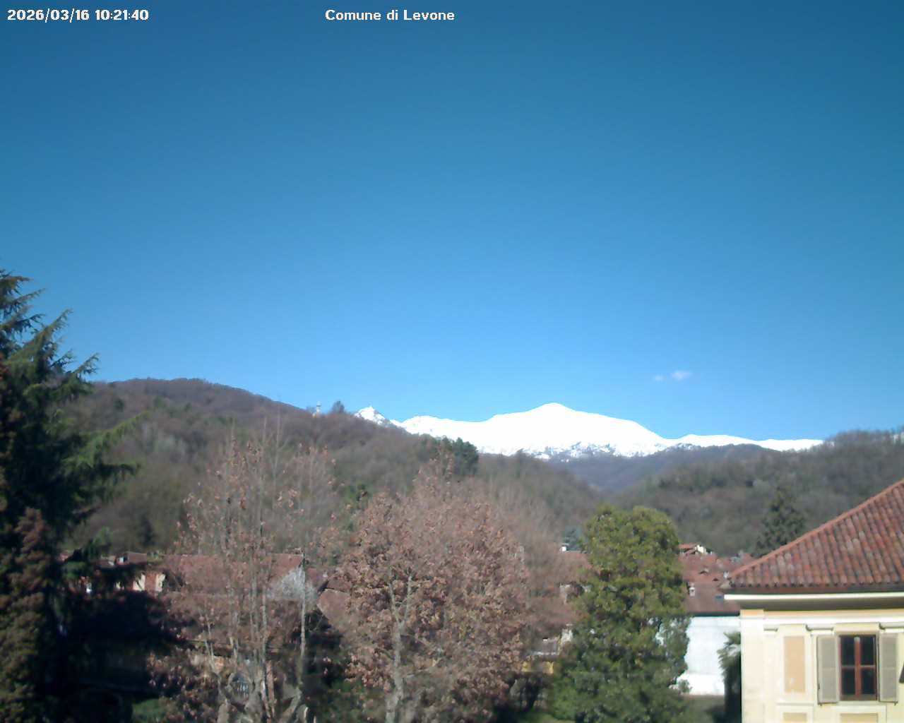immagine della webcam nei dintorni di San Colombano Belmonte: webcam Levone