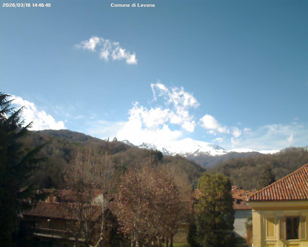 immagine della webcam nei dintorni di Rocca Canavese: webcam Levone