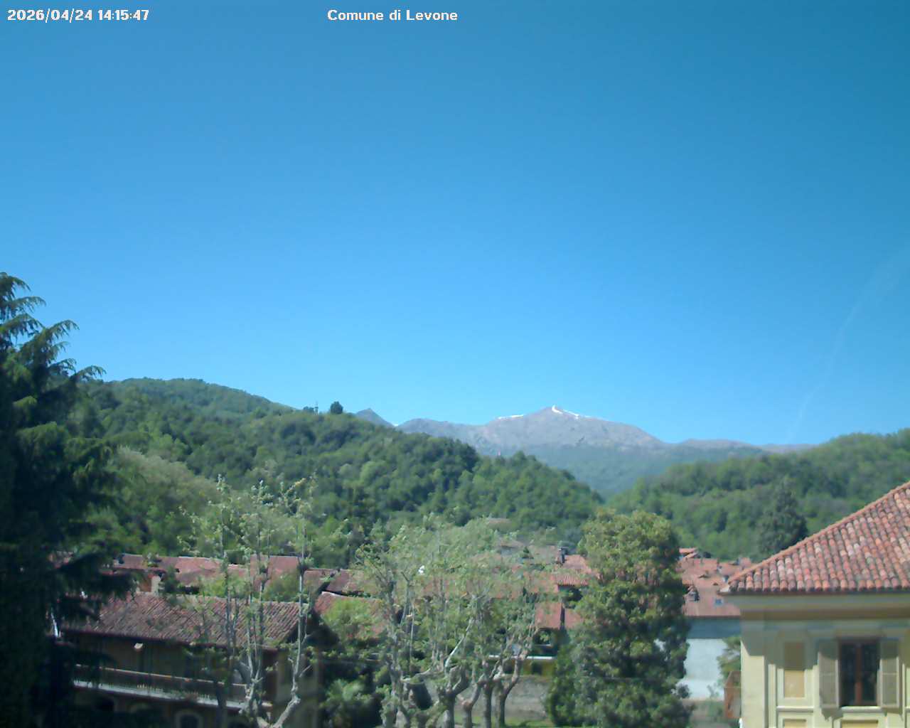 immagine della webcam nei dintorni di Torino Basilica Superga: webcam Levone
