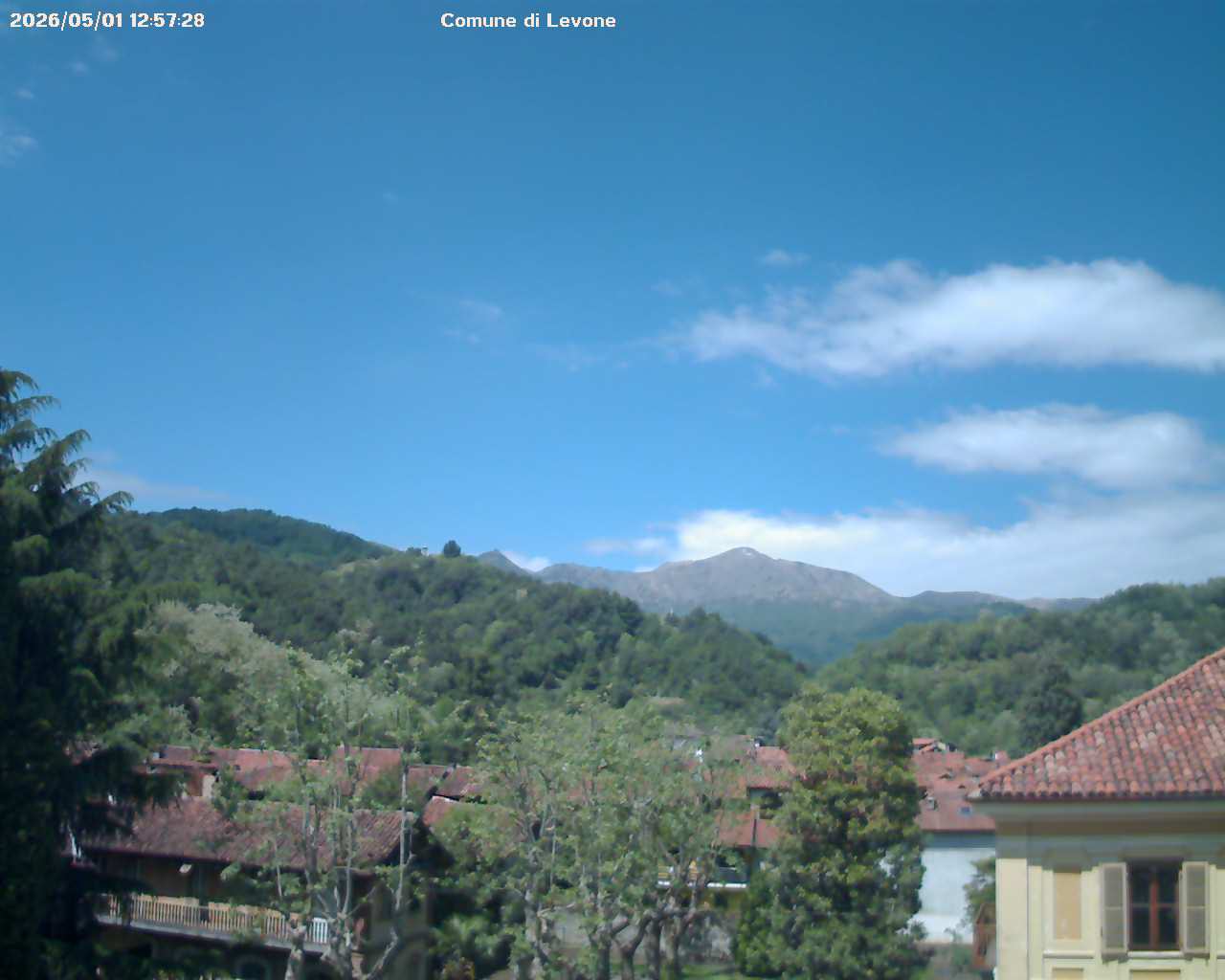 immagine della webcam nei dintorni di San Colombano Belmonte: webcam Levone