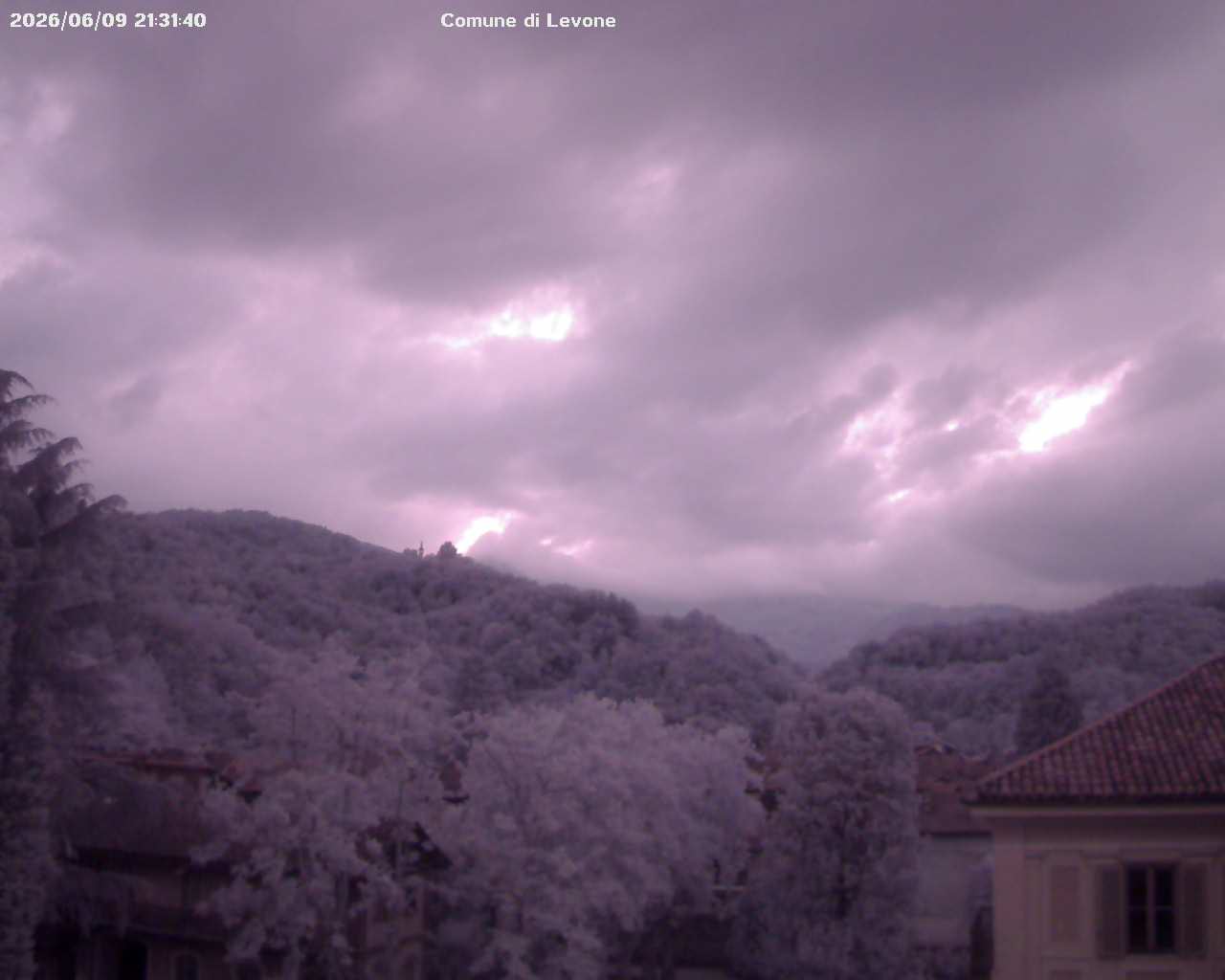 immagine della webcam nei dintorni di Chiesanuova: webcam Levone