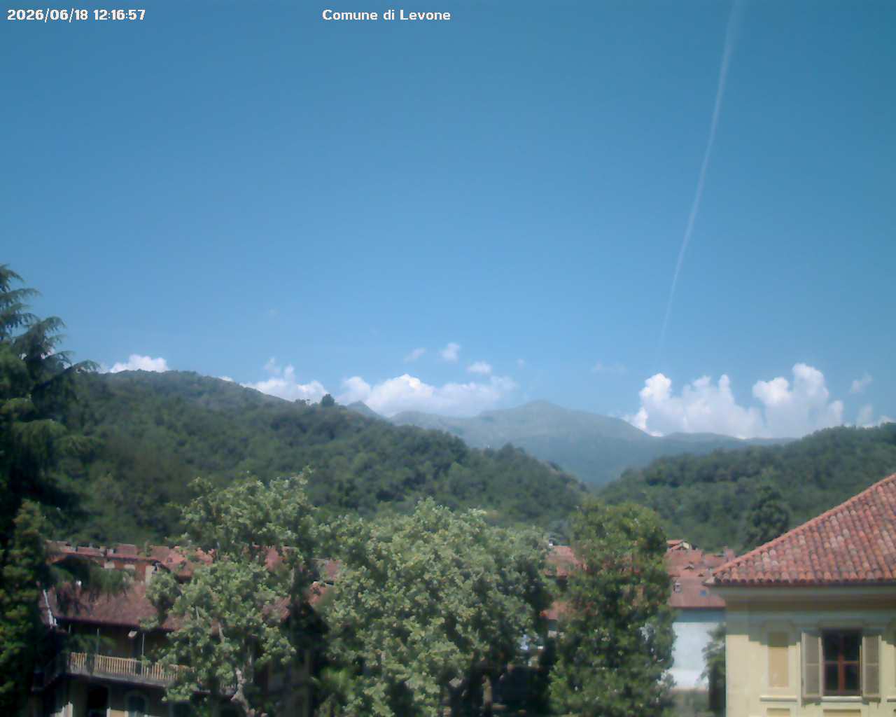 immagine della webcam nei dintorni di Vialfrè: webcam Levone