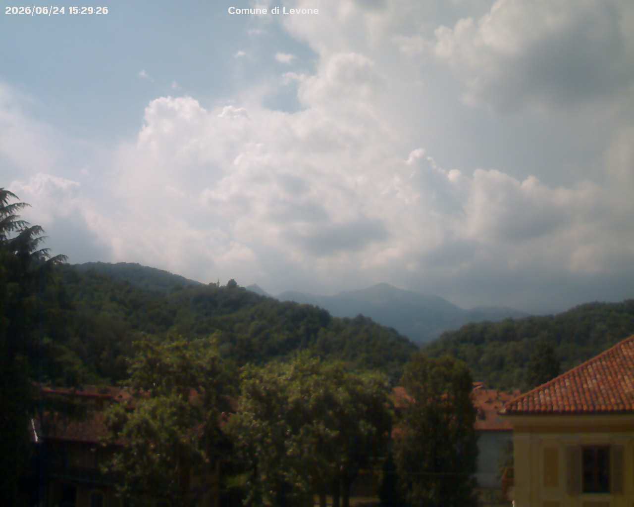 immagine della webcam nei dintorni di Baldissero Torinese: webcam Levone