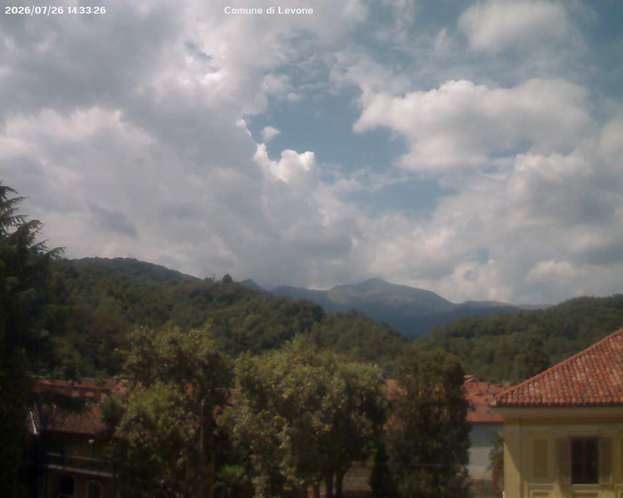 immagine della webcam nei dintorni di Rivarolo Canavese: webcam Levone