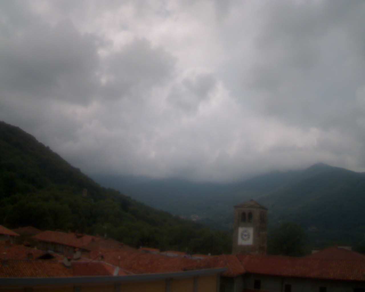 immagine della webcam nei dintorni di Castelnuovo Nigra: webcam Prascorsano