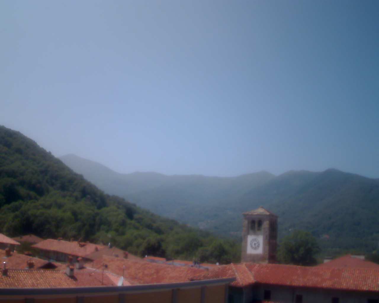 immagine della webcam nei dintorni di Ronco Canavese: webcam Prascorsano