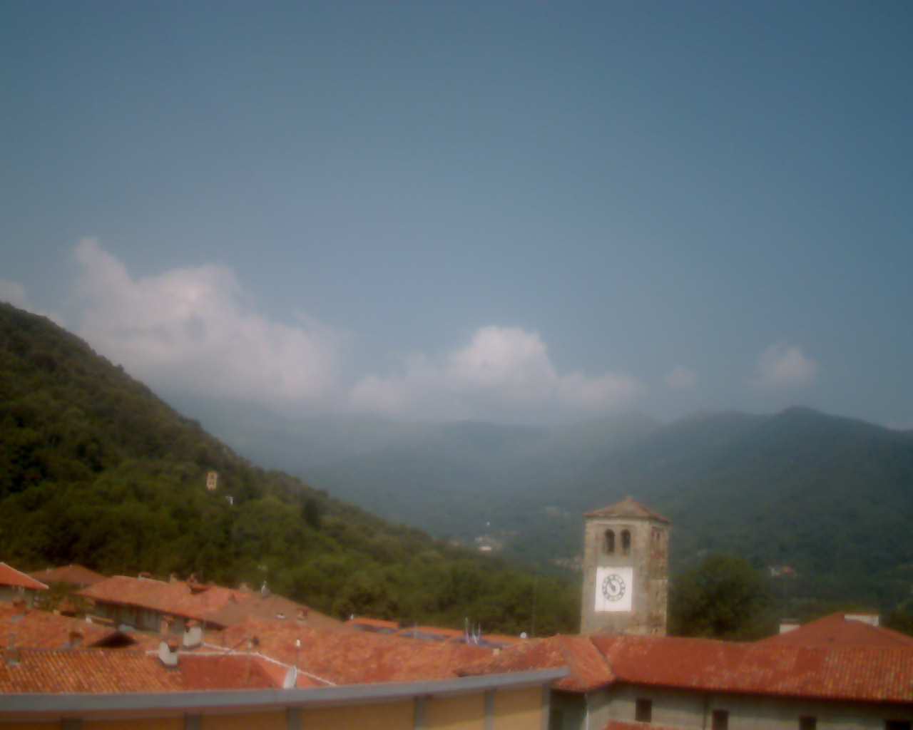 immagine della webcam nei dintorni di Ronco Canavese: webcam Prascorsano