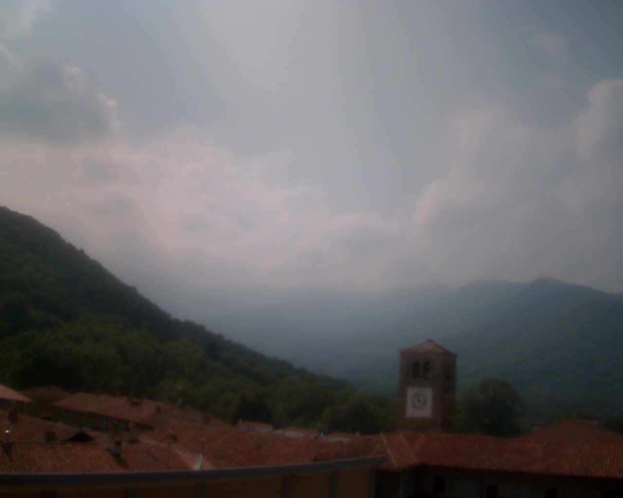 immagine della webcam nei dintorni di Levone: webcam Prascorsano