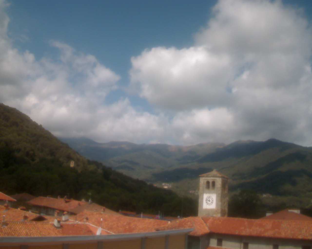 immagine della webcam nei dintorni di Alpette: webcam Prascorsano