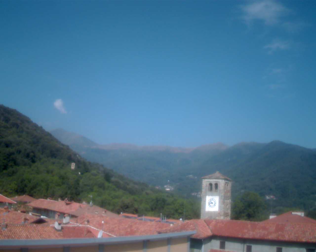 immagine della webcam nei dintorni di Ronco Canavese: webcam Prascorsano