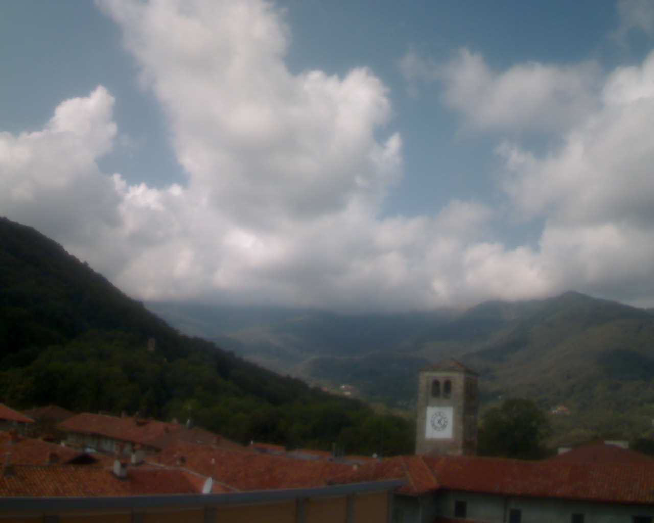 immagine della webcam nei dintorni di Locana: webcam Prascorsano