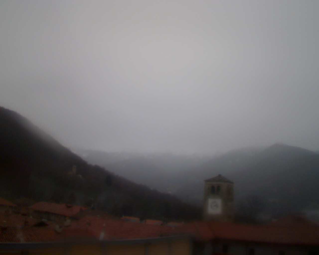 immagine della webcam nei dintorni di Levone: webcam Prascorsano