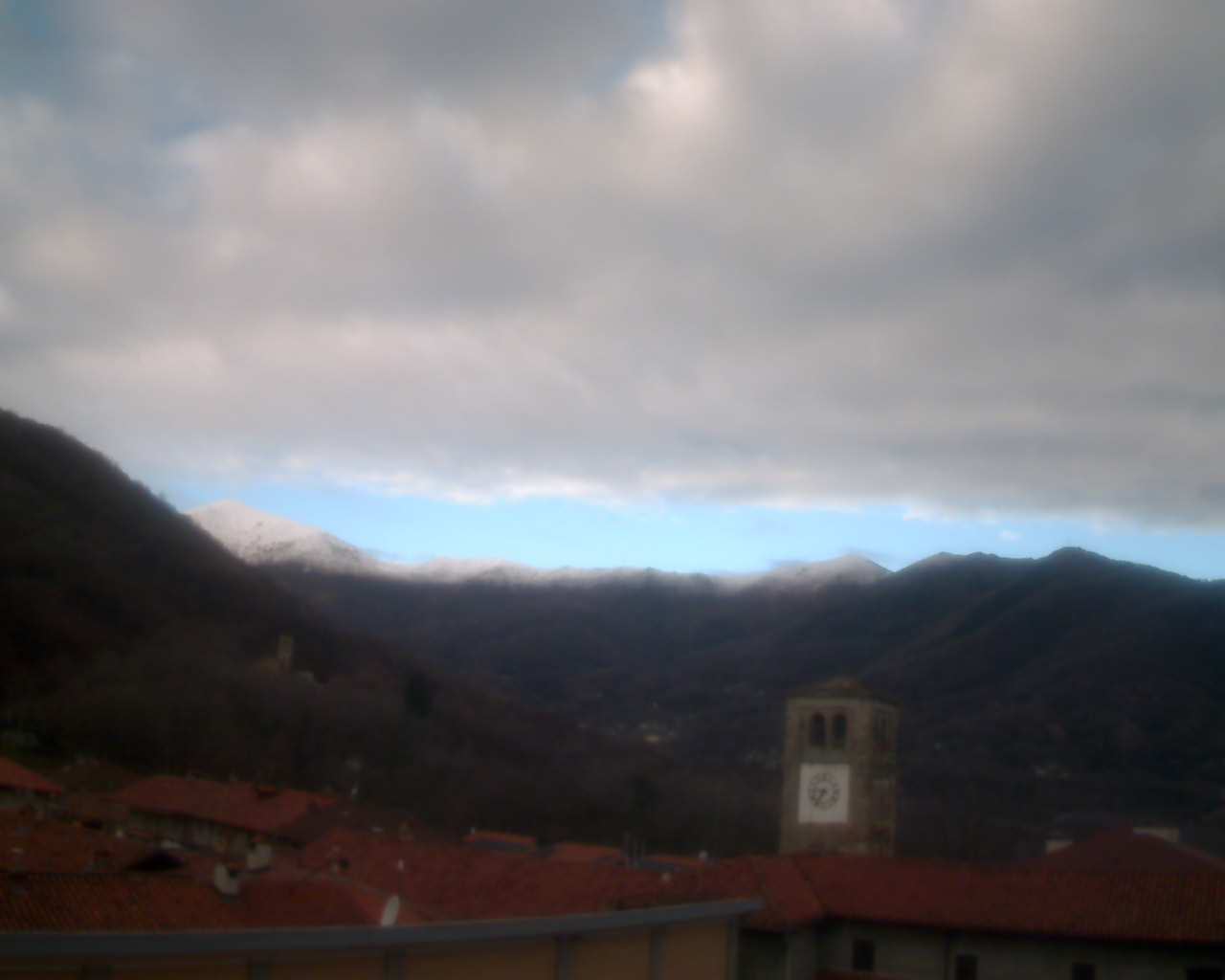 immagine della webcam nei dintorni di Alice Superiore: webcam Prascorsano