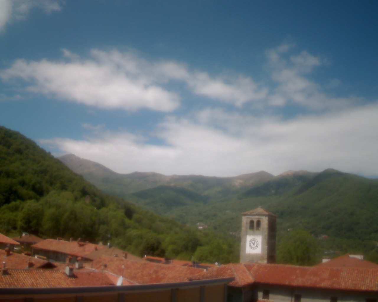 immagine della webcam nei dintorni di San Colombano Belmonte: webcam Prascorsano