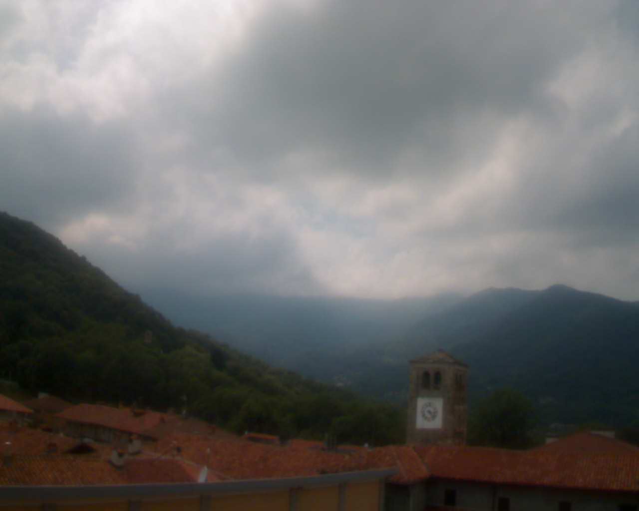immagine della webcam nei dintorni di Colleretto Castelnuovo: webcam Prascorsano