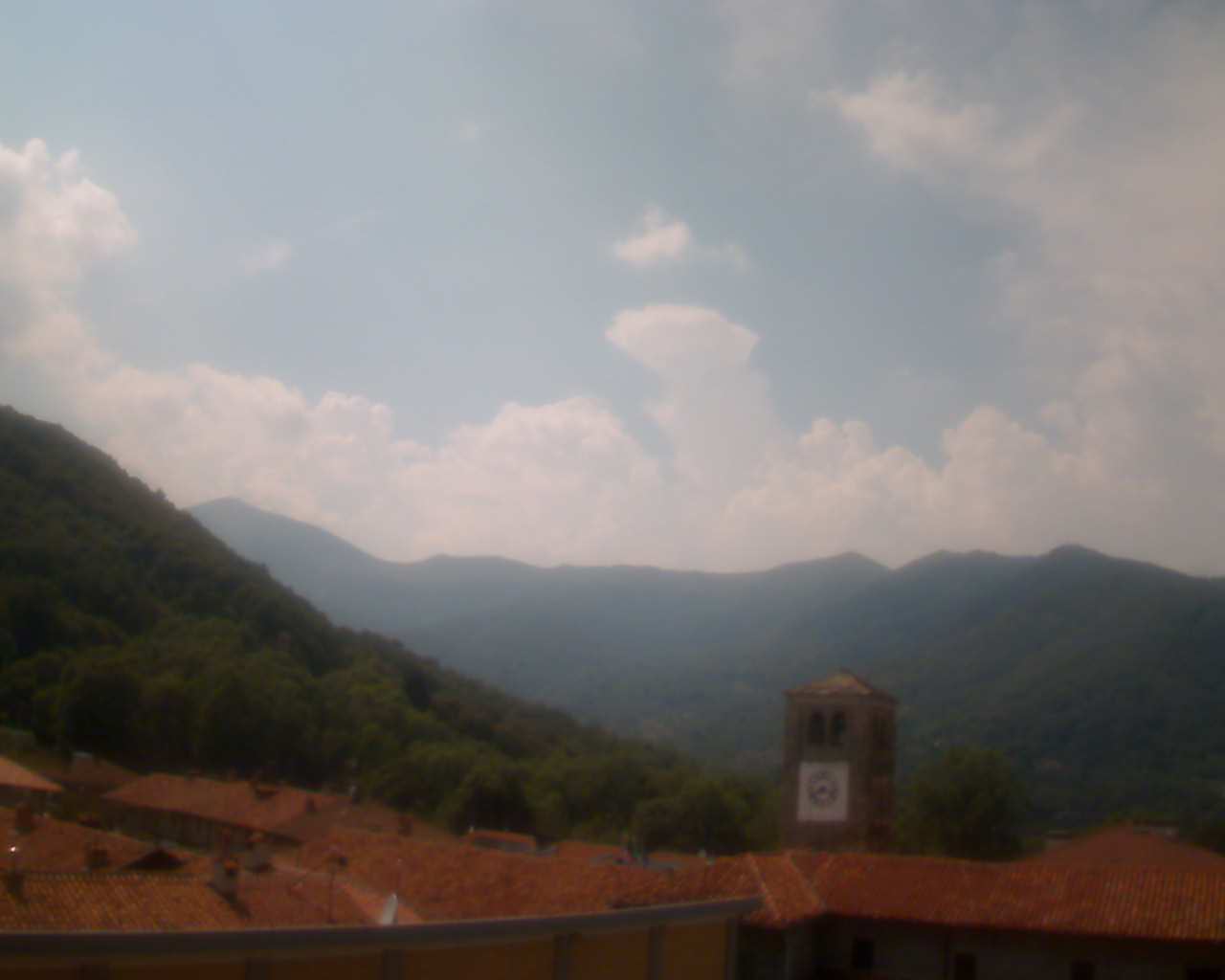 immagine della webcam nei dintorni di Castelnuovo Nigra: webcam Prascorsano