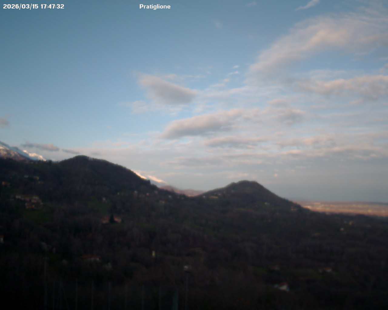 immagine della webcam nei dintorni di Vialfrè: webcam Pratiglione