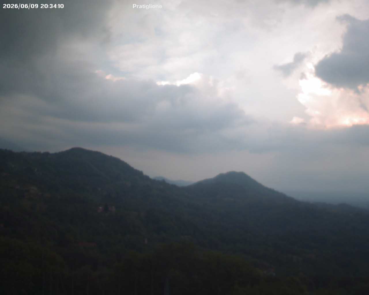 immagine della webcam nei dintorni di Chiesanuova: webcam Pratiglione